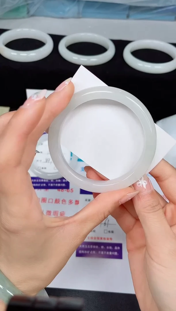 石英质玉手镯未镶嵌614-60/61