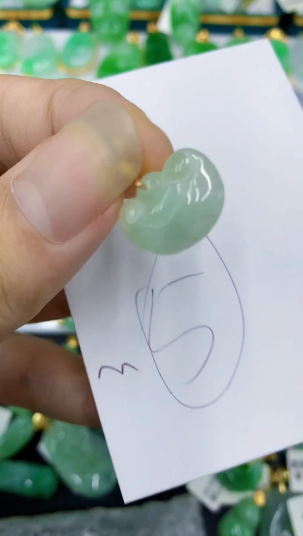 翡翠未镶嵌颈饰11111111111