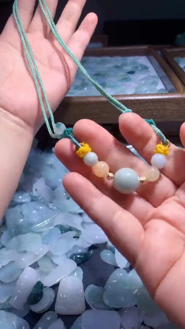 翡翠未镶嵌颈饰翡翠A货（不含链）