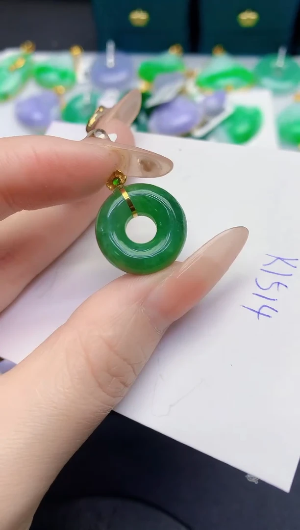 颈饰18K金镶嵌翡翠缅甸天然翡翠A货