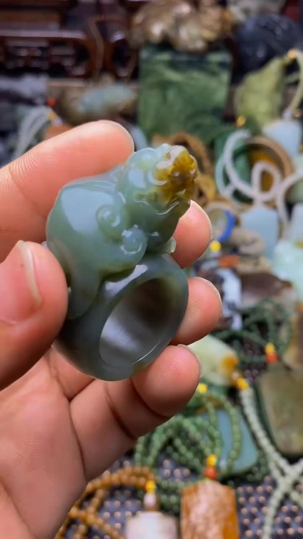 未镶嵌和田玉挂件1