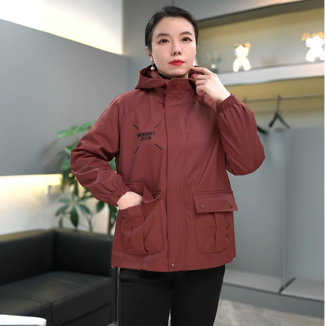 中年妈妈装春季薄款外套2025新款中老年女气质连帽宽松休闲夹克