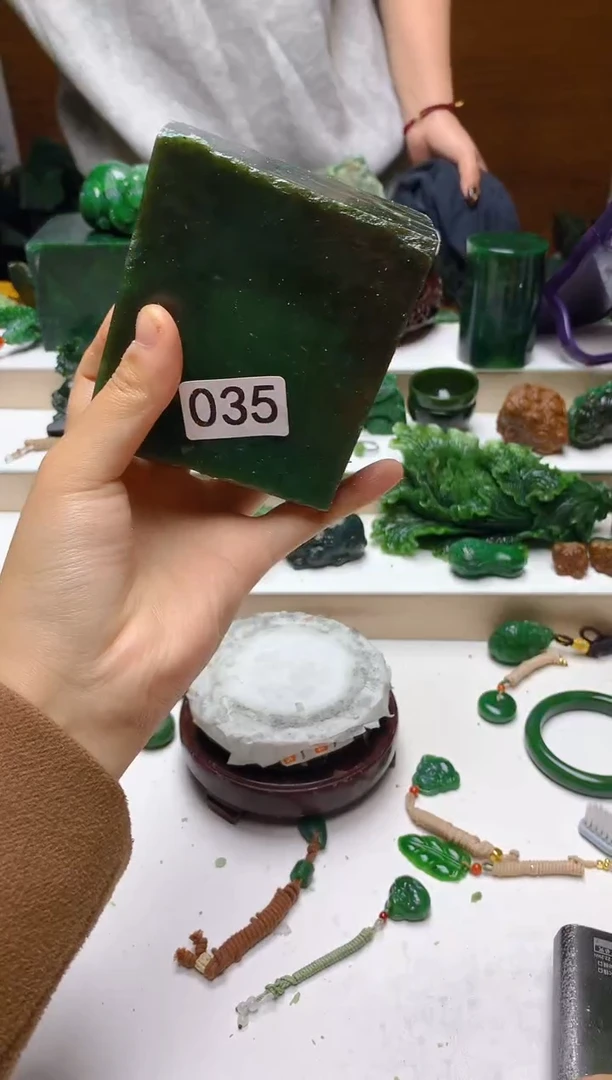 未镶嵌和田玉珠宝半成品1
