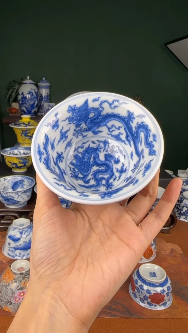 杯望月怀古。 五龙柴窑。   压手