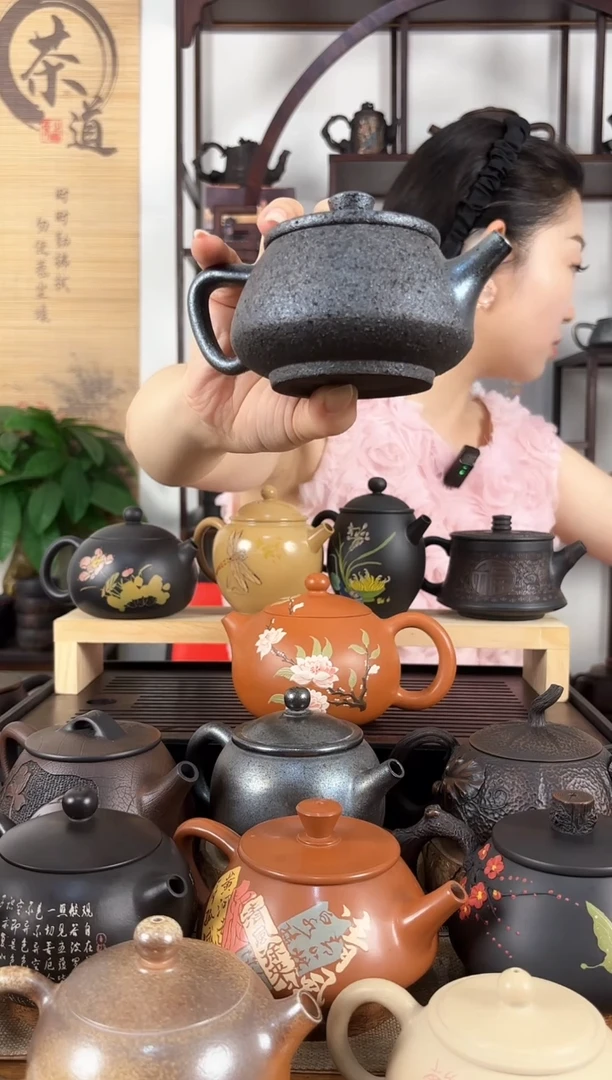 极*。云南建水紫陶茶壶
