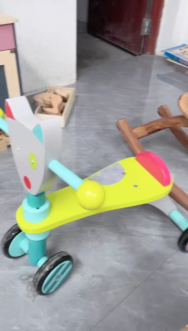 木绿色溜溜车000