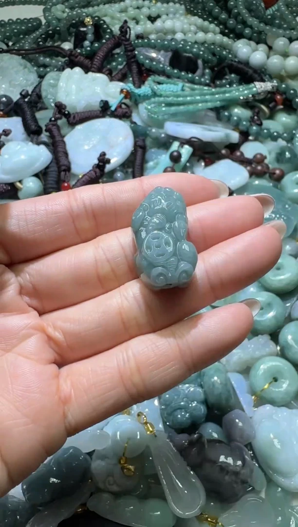 吊坠(不含链)未镶嵌翡翠1