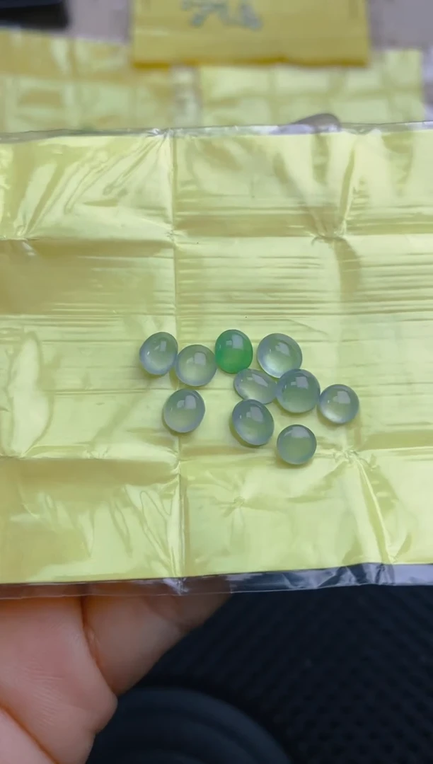 定制翡翠未镶嵌天然翡翠蛋面16