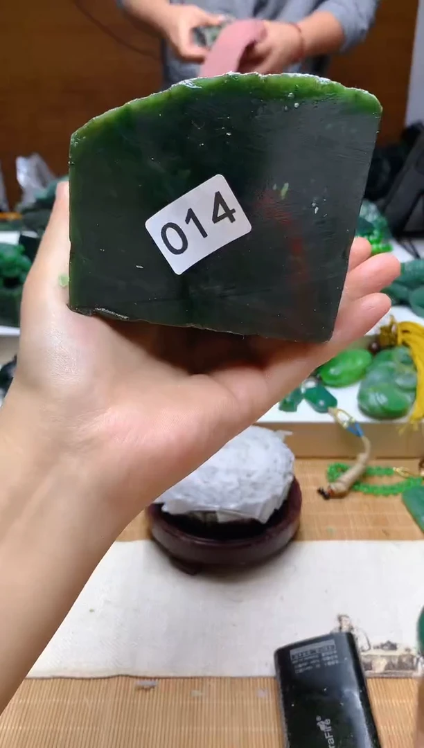 未镶嵌和田玉（碧玉）珠宝半成品1