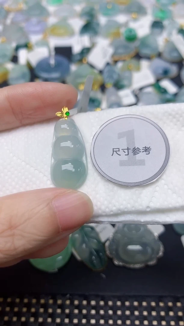 颈饰18K金镶嵌翡翠天然缅甸A货翡翠