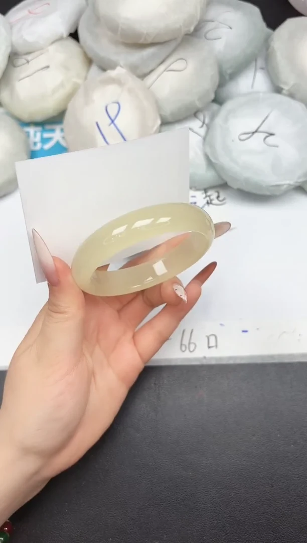 未镶嵌手镯石英质玉A238/56.4