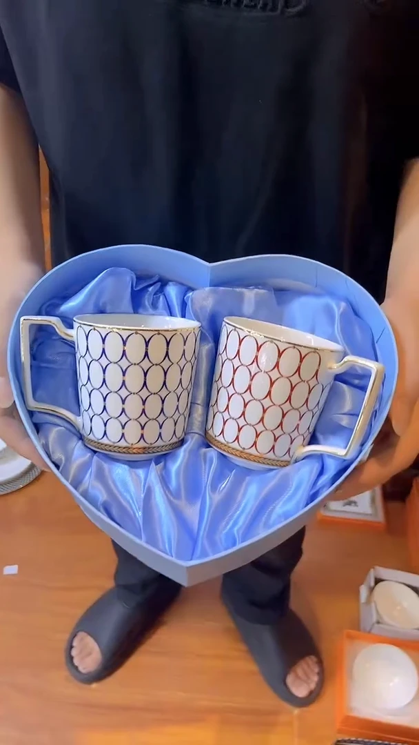 杯鸿辉家品牌瓷器，京东包邮！