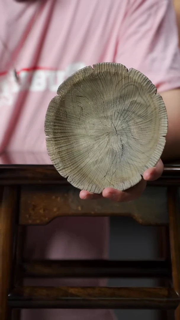 金丝楠984阴沉木手工葵口盘16.5cm