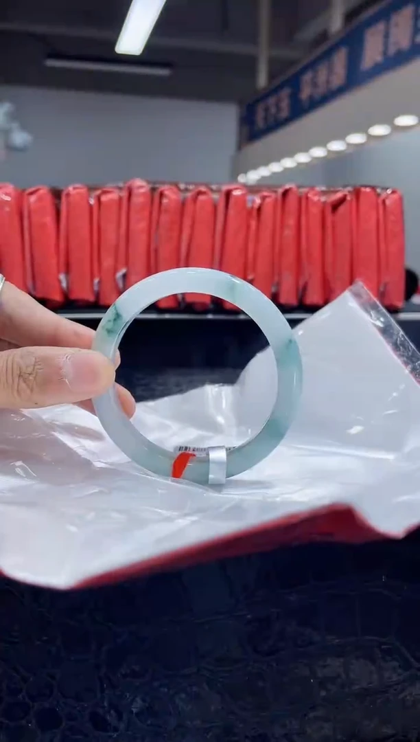 未镶嵌手镯翡翠3