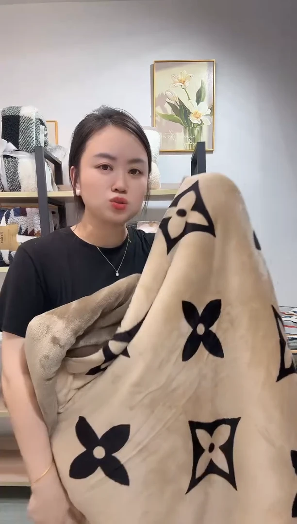 醋酯纤维150*200四叶草被子