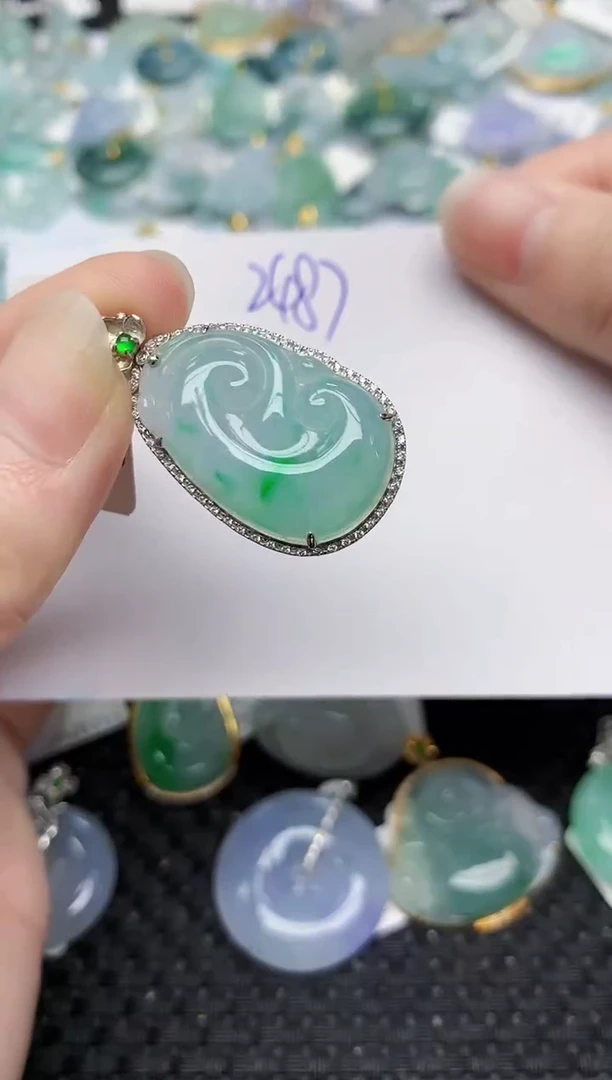 颈饰18K金镶嵌翡翠天然缅甸A货翡翠百元以上9元证书费自理