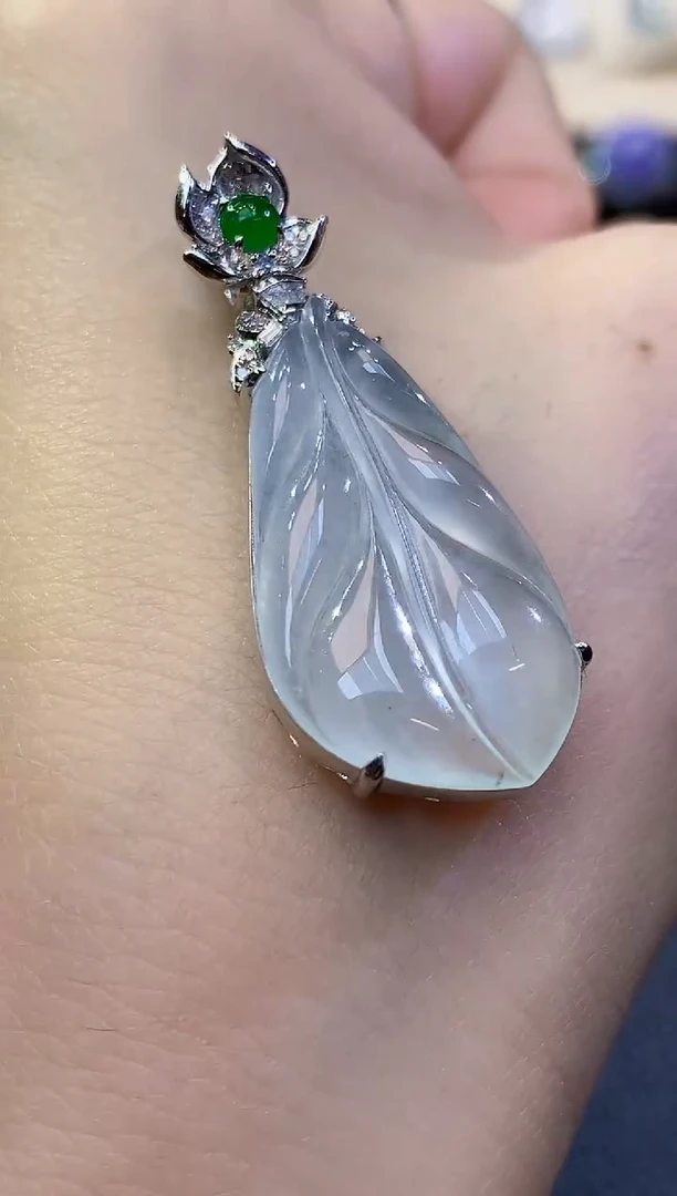 吊坠(不含链)18K金镶嵌翡翠A16