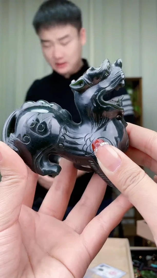 【闪购商品】和田玉挂件未镶嵌拍一发一，多样性发货