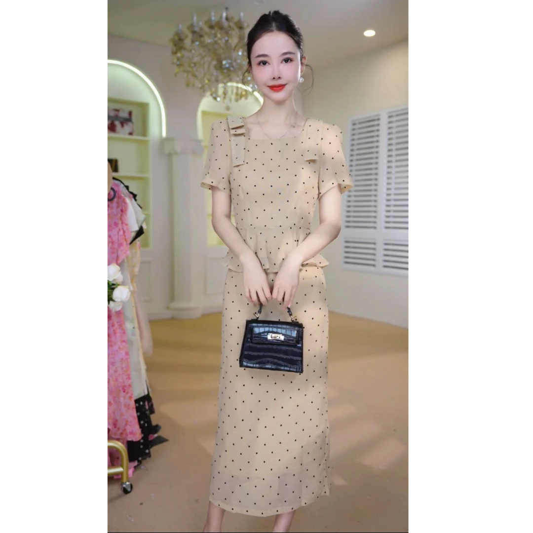 2025夏款优雅方领千金感圆点包臀半裙套装女 J46241