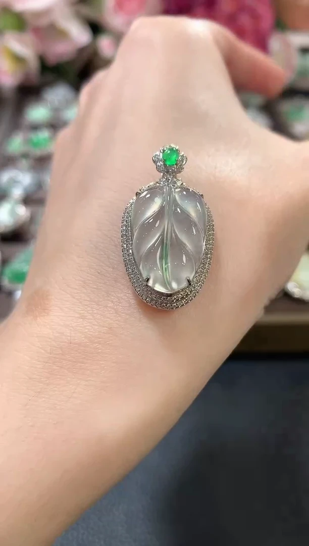 吊坠(不含链)18K金镶嵌翡翠a96