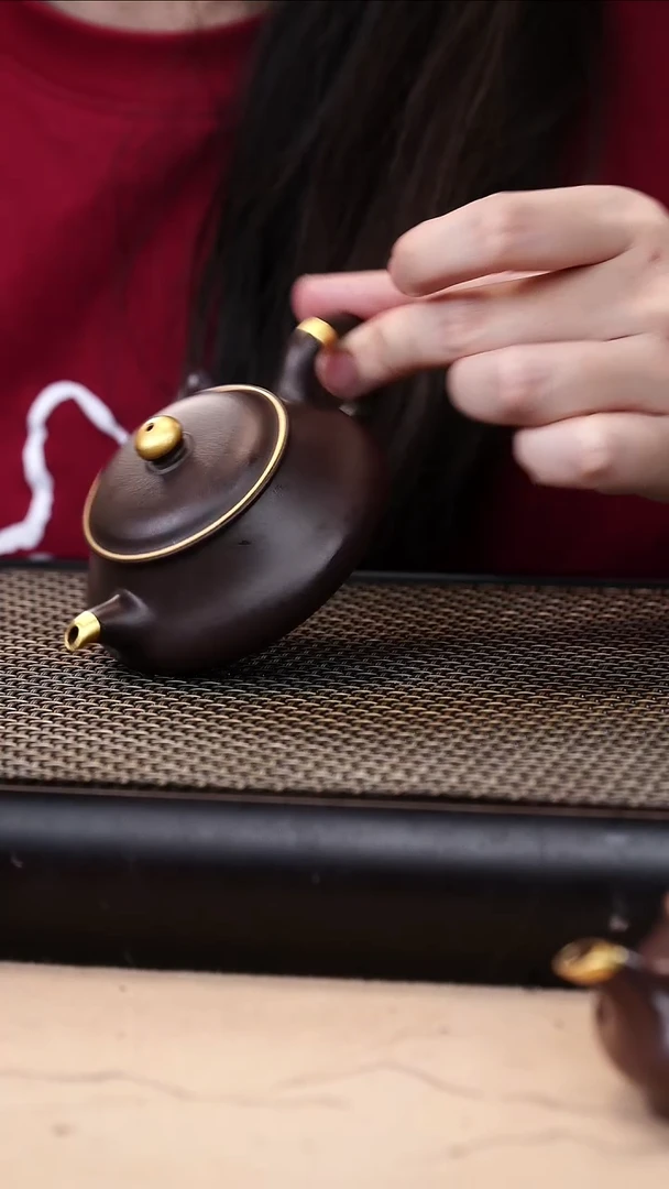 茶壶紫砂四号井茄皮紫泥描金明炉100cc