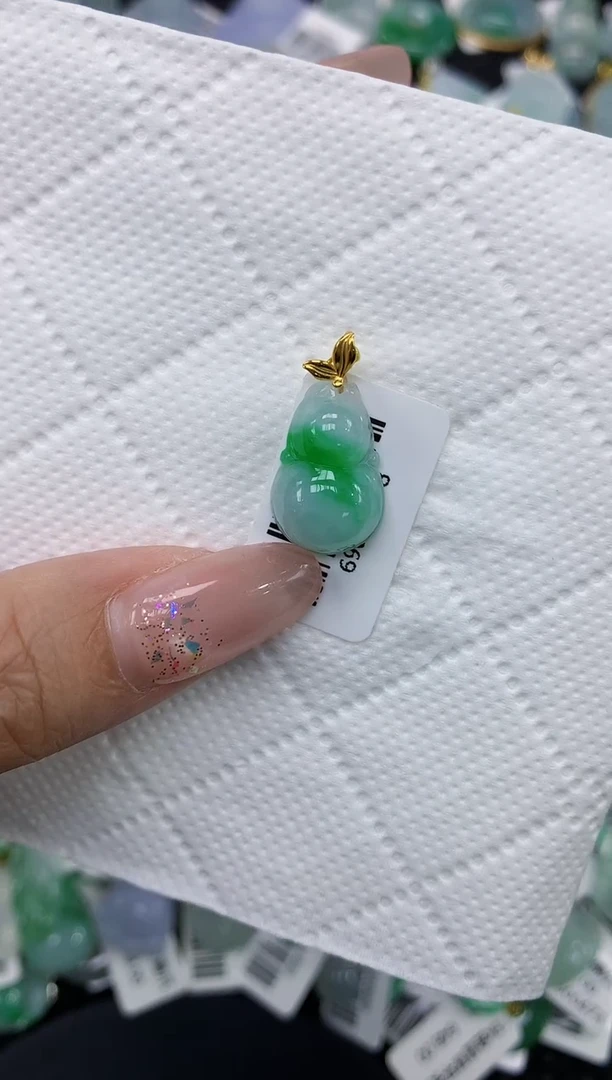颈饰18K金镶嵌翡翠1111111111