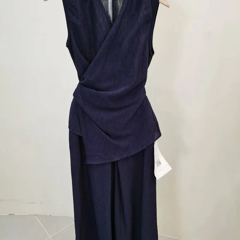 L34  定制黑灰两色V领交叉绑带老钱风套装韩系