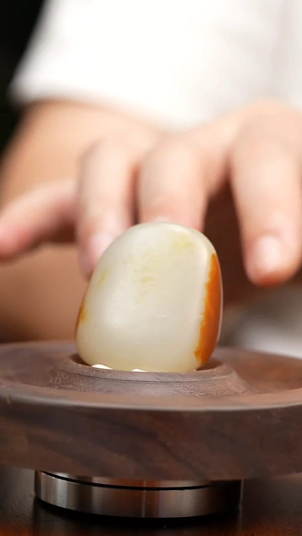 和田玉未镶嵌吊坠(不含链)35.6克和田玉原石