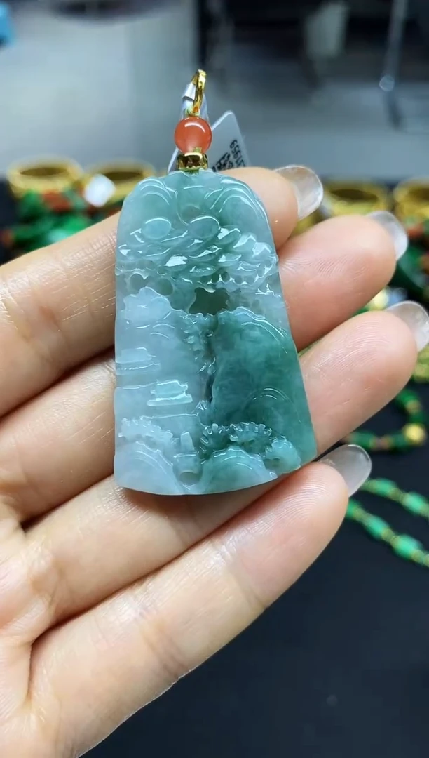 颈饰未镶嵌翡翠吊坠