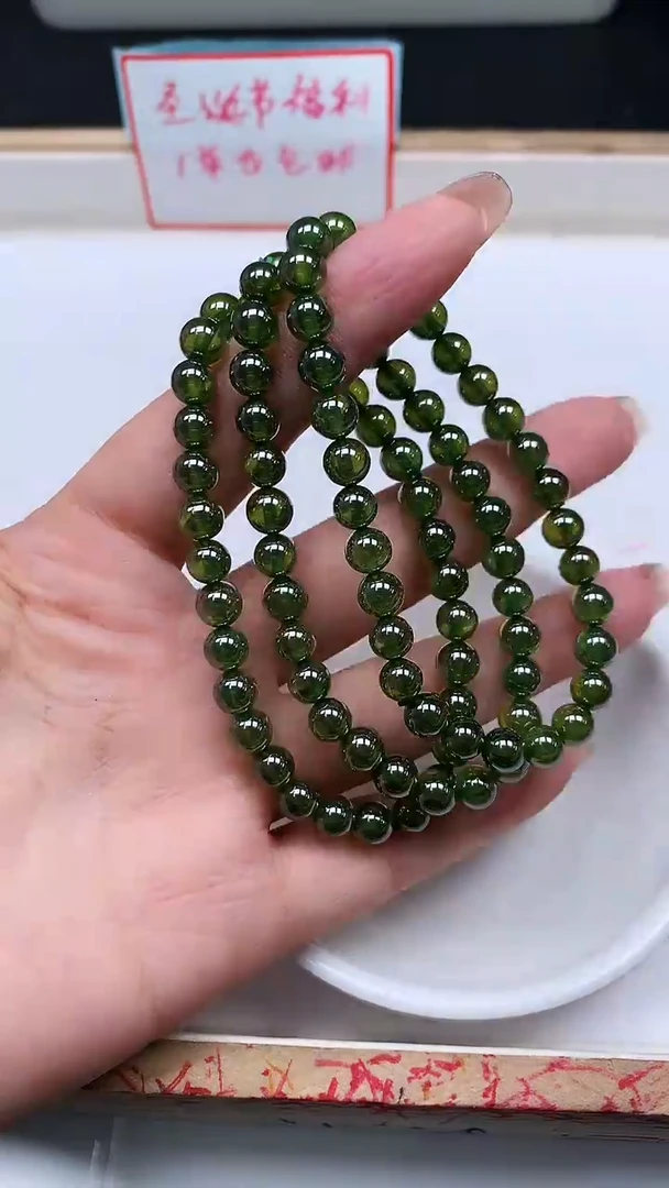 未镶嵌散珠红宝石M461 绿宝石6mm2个7.8元