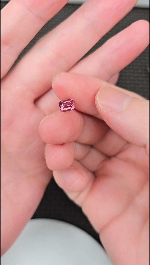 【闪购商品】尖晶石裸石未镶嵌1-B012034