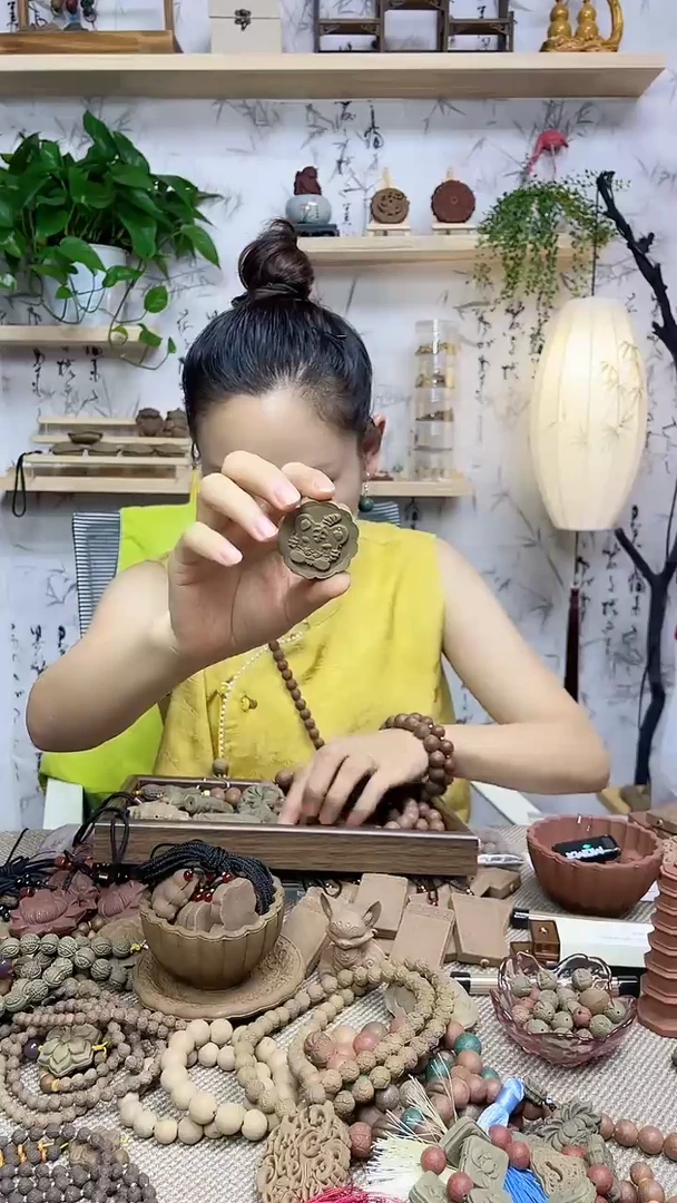 泥塑香身芄生肖羊
