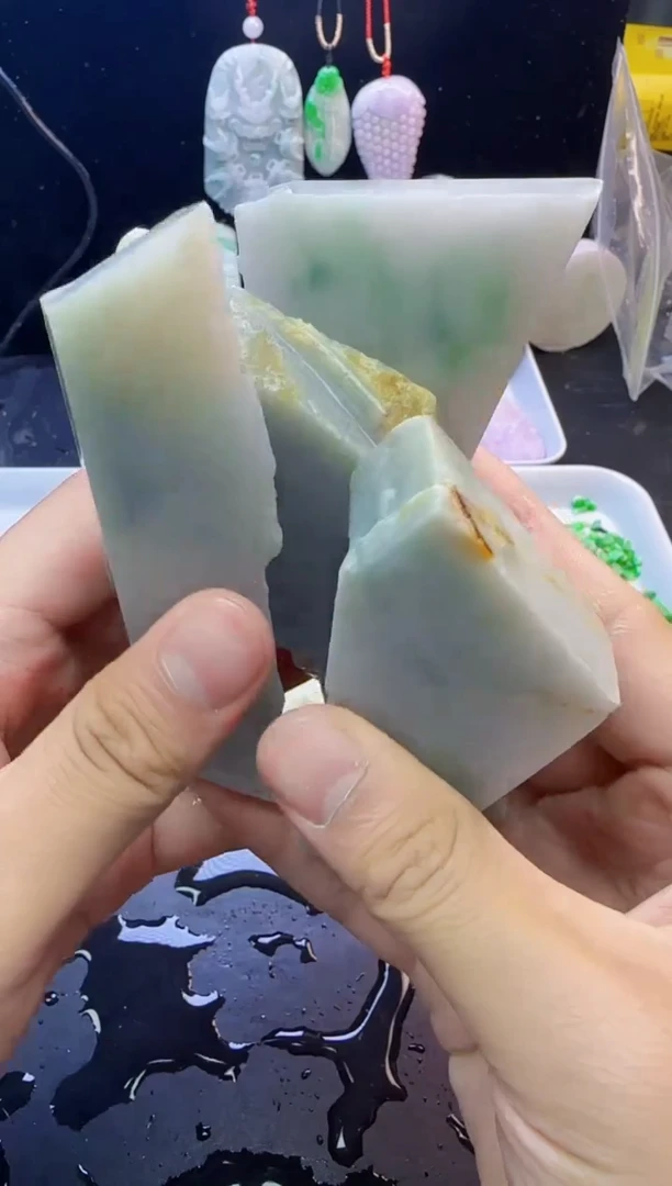 翡翠未镶嵌颈饰042天然A货翡翠