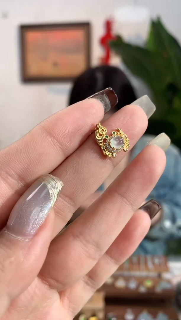 【闪购商品】翡翠银S925镶嵌颈饰吊坠