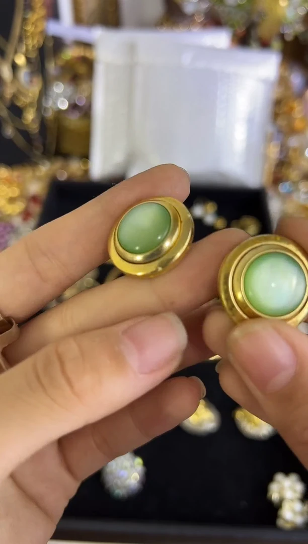 合金无铜合金中古首饰都有瑕疵 请确认好成色尺寸在拍！