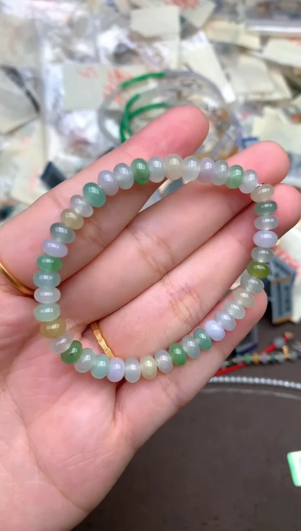 翡翠挂件未镶嵌—