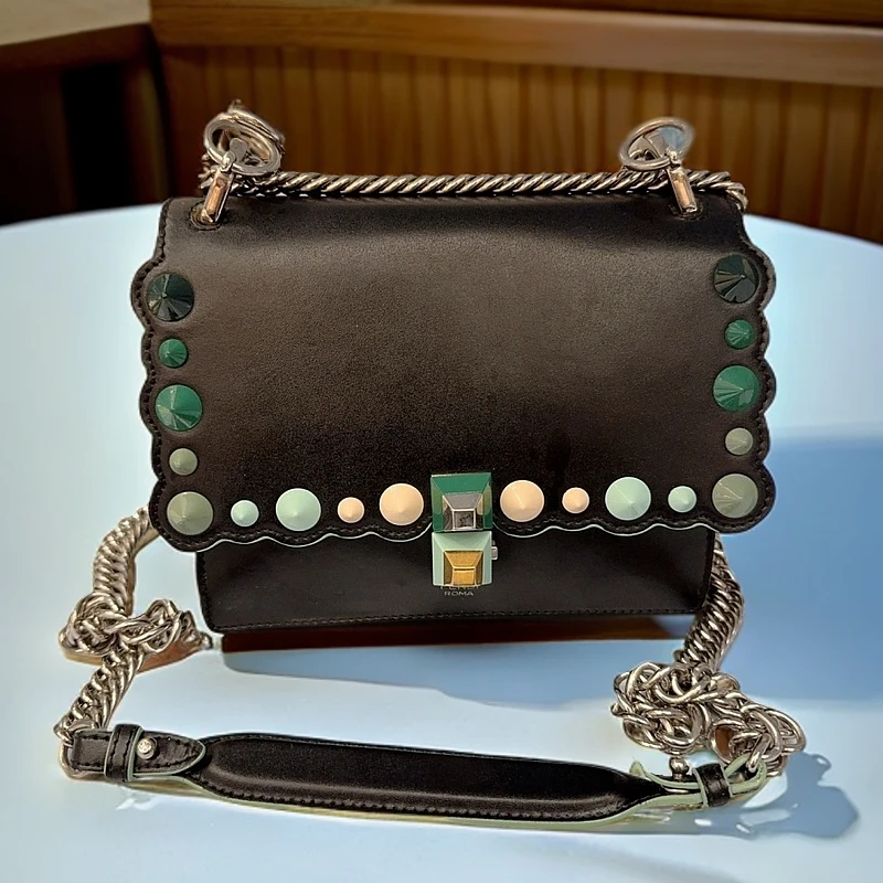 95新 FENDI/芬迪 黑色饼干斜挎链条包 1191 4137