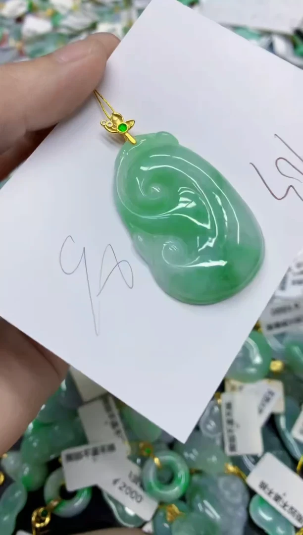 颈饰未镶嵌翡翠翡翠