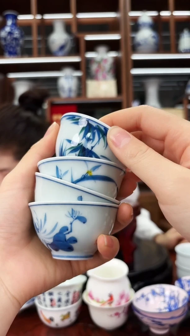 A16景德镇玩玉系列梅兰竹菊4只铃铛杯