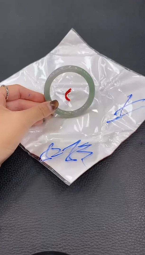 【闪购商品】翡翠手镯未镶嵌手镯