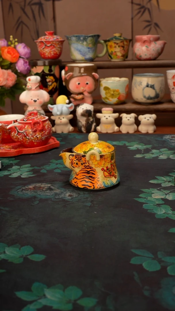 迷糊  小老虎紫砂宝瓶