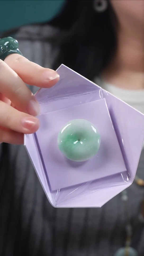 吊坠(赠链)未镶嵌翡翠翡翠平安扣