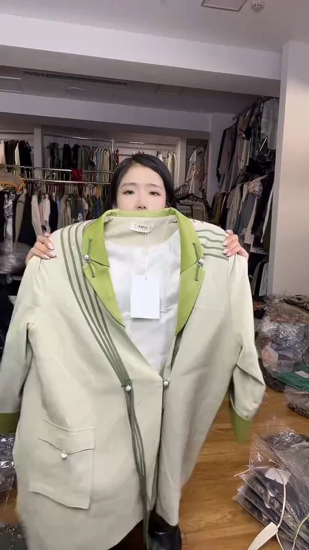 中长外套  XL码  120-135斤