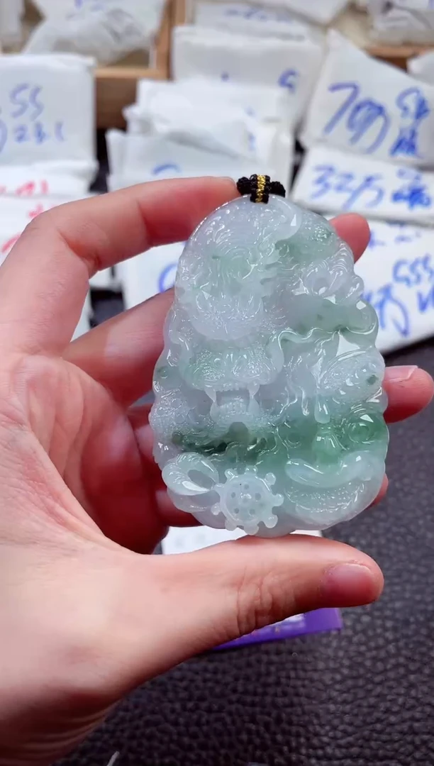 翡翠未镶嵌颈饰00005250