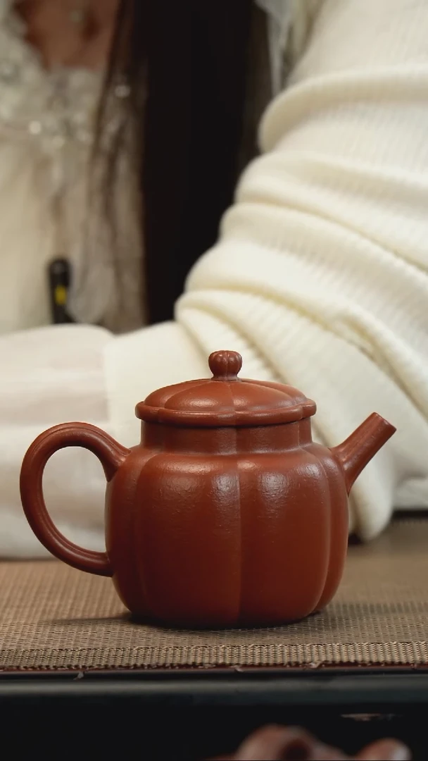 【闪购商品】紫砂茶壶生砂朱泥筋纹繁花