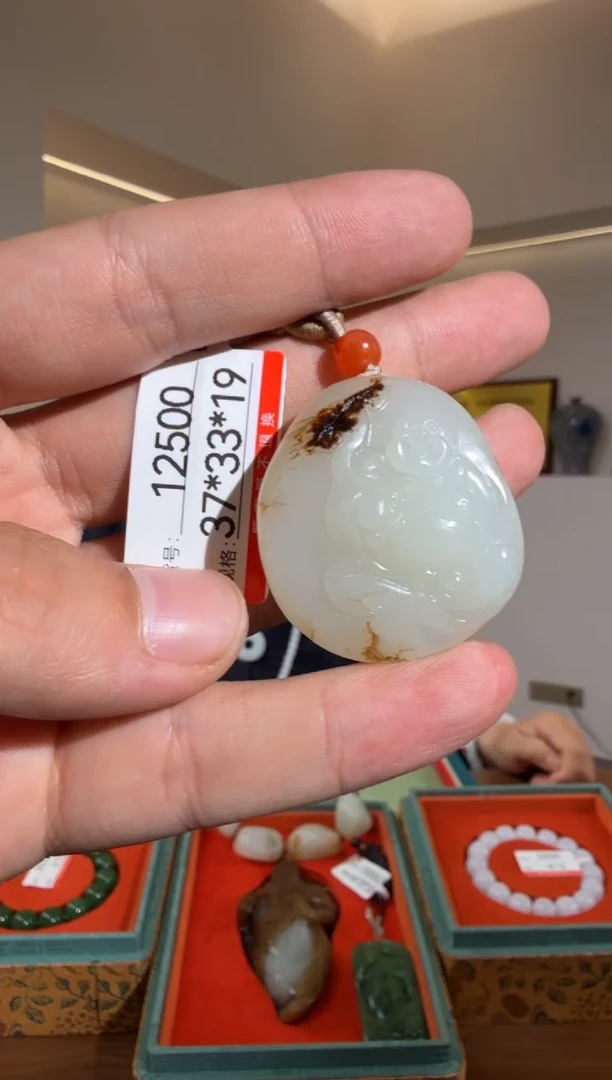 和田玉未镶嵌颈饰1