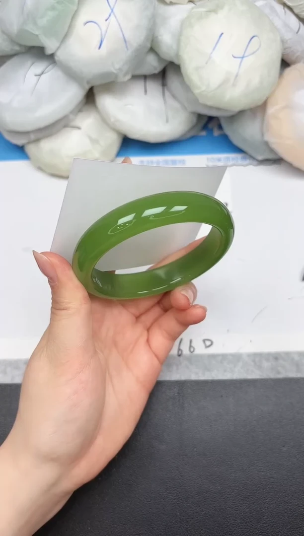 未镶嵌手镯石英质玉A203/62