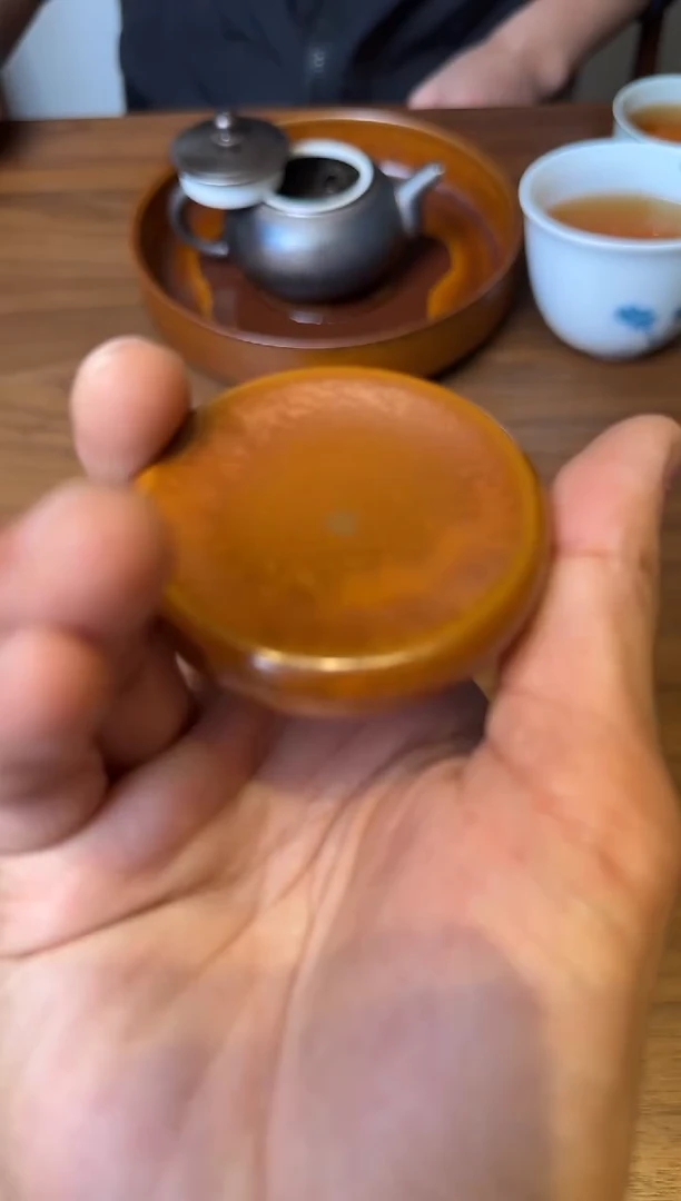 荣器 木首釉 元宝盖置