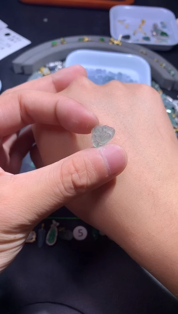 吊坠(不含链)未镶嵌翡翠1