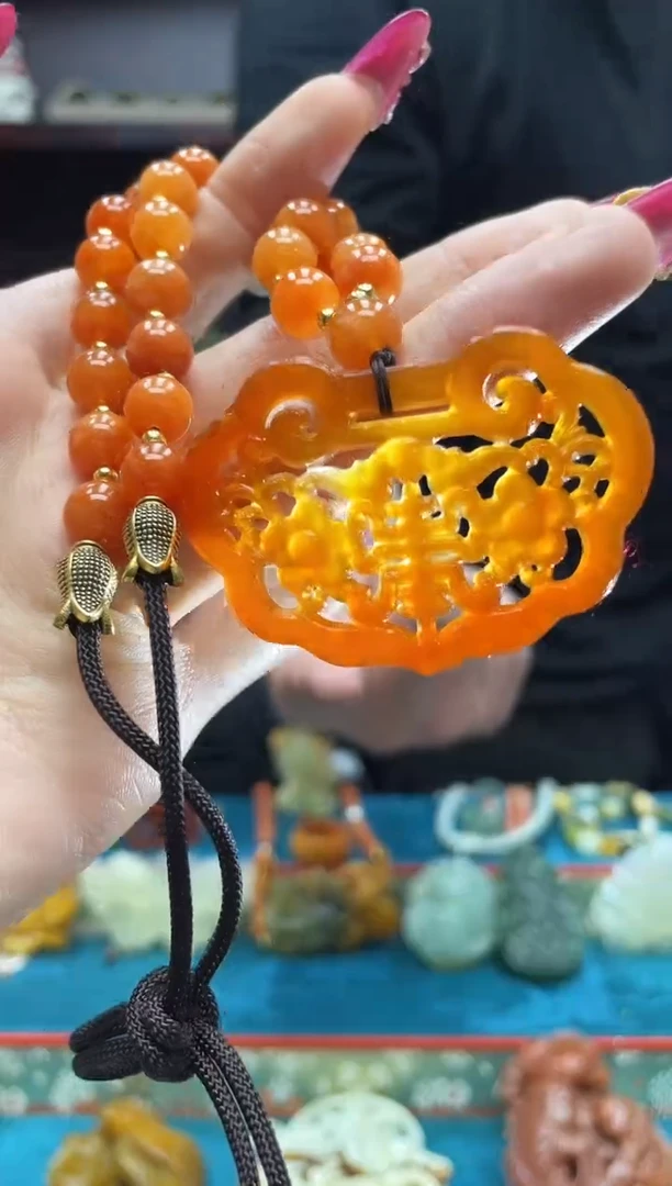 未镶嵌岫玉吊坠·